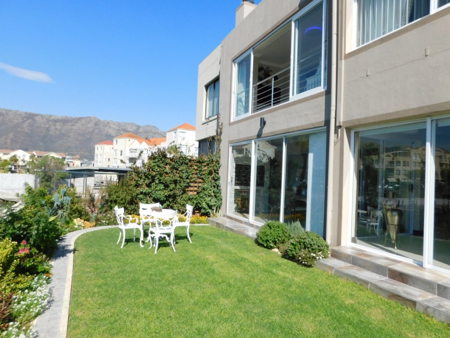 4 Bedroom Property for Sale in Harbour Island Western Cape